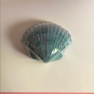 Fragrant Jewels bath bomb